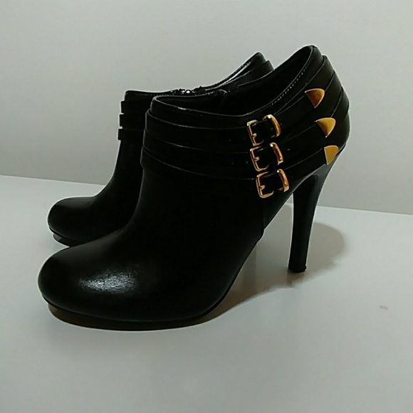 fioni Shoes - ☀STUNNING..Gorgeous..Women's Ankle Boots☀